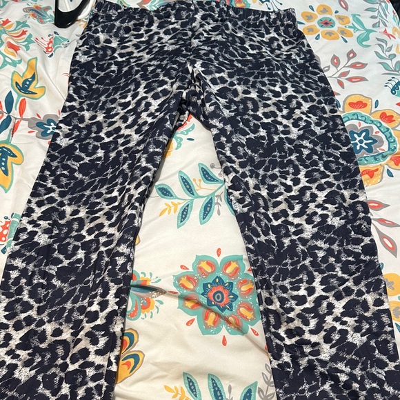 Leopard Print Women's Leggings - Picture 1 of 5